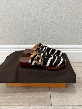Tod's Black and White Zebra-Print Mule with Gold Buckle Women 35 US 5